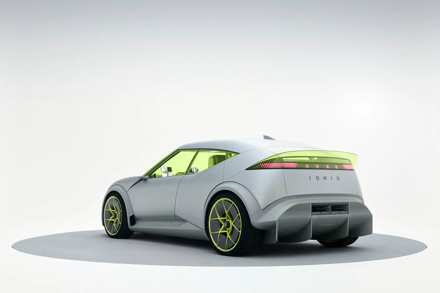 Hyundai-Ioniq-Concept-Three-The-Edge