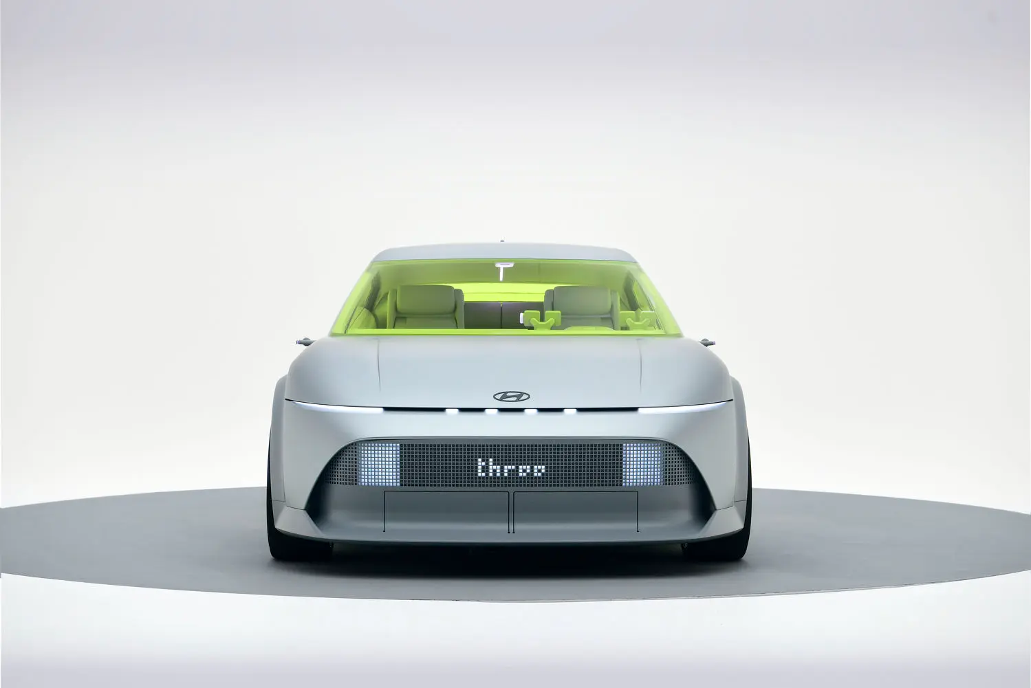 Hyundai-Ioniq-Concept-Three-The-Edge