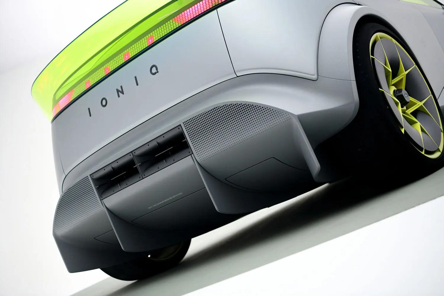 Hyundai-Ioniq-Concept-Three-The-Edge