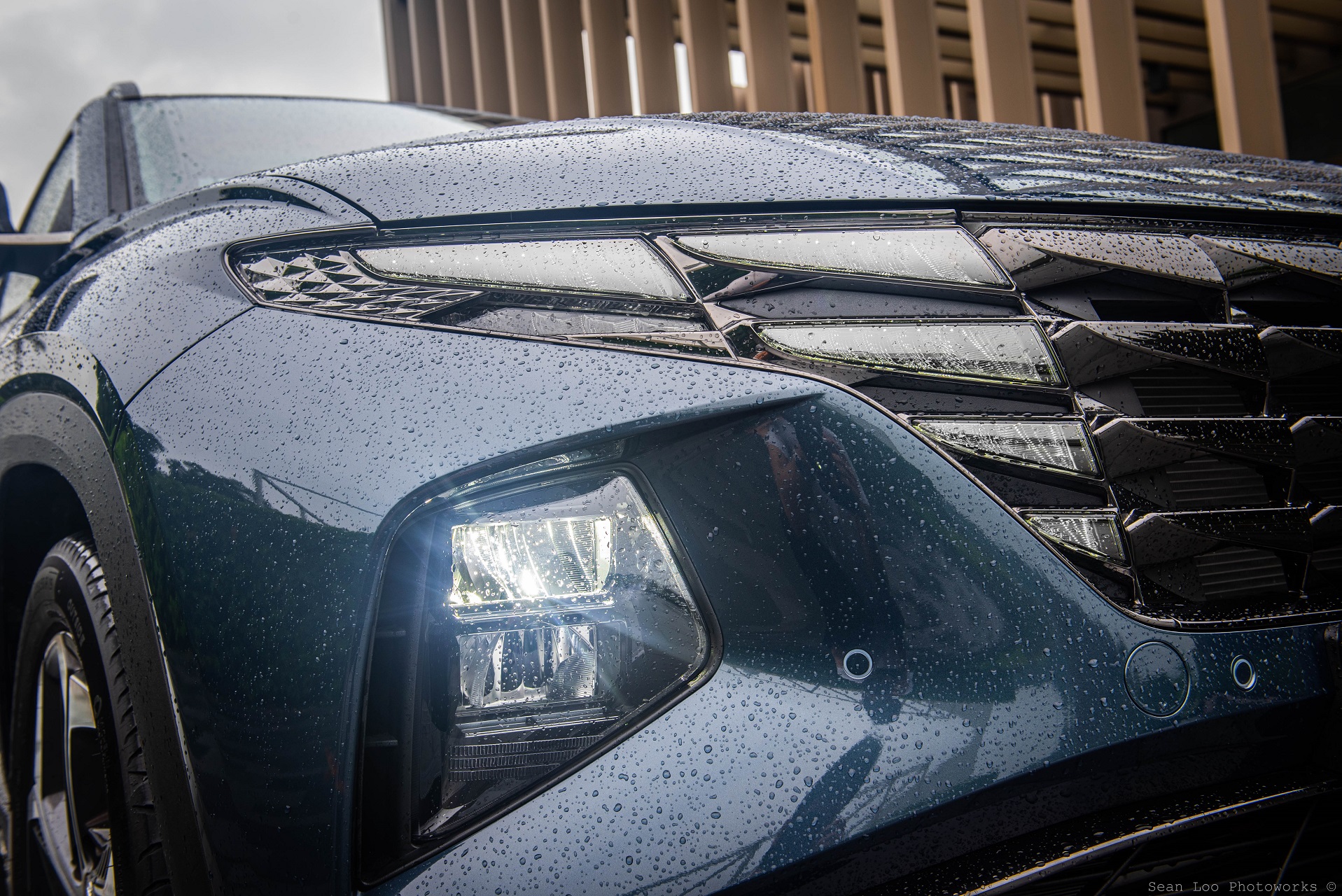 Hyundai Tucson Hybrid Front Vanity Shot