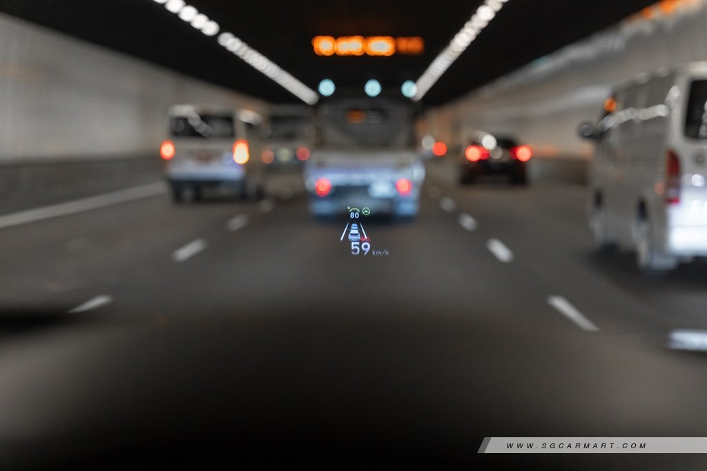 Hyundai SANTA FE Hybrid heads up display