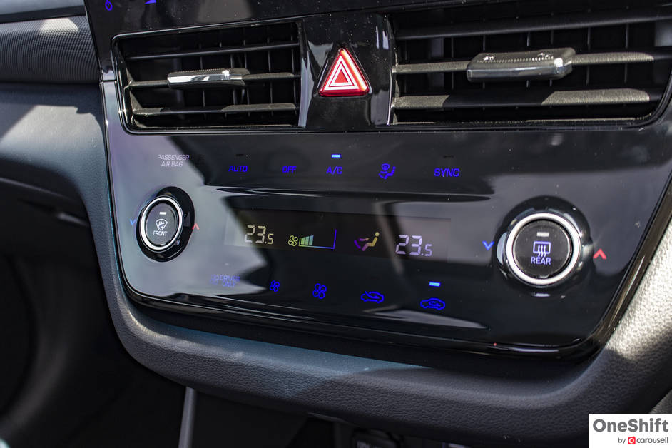 Hyundai Ioniq Hybrid climate control system