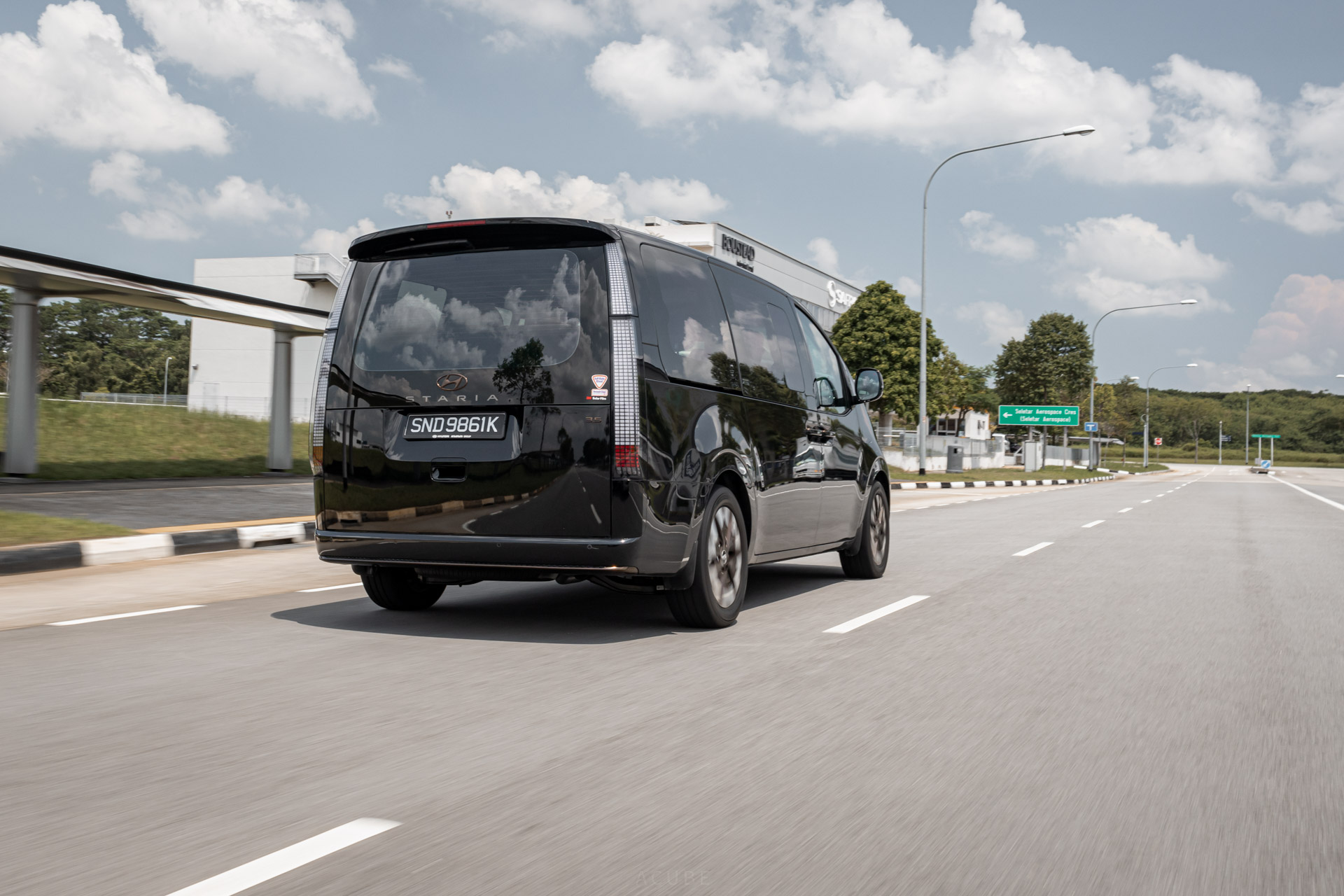 Hyundai Staria Front Tilted