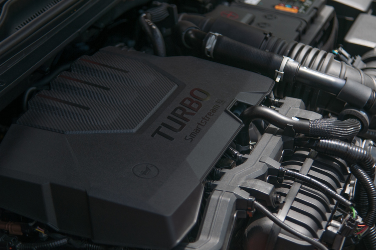 Hyundai i30 turbo Hatchback Engine